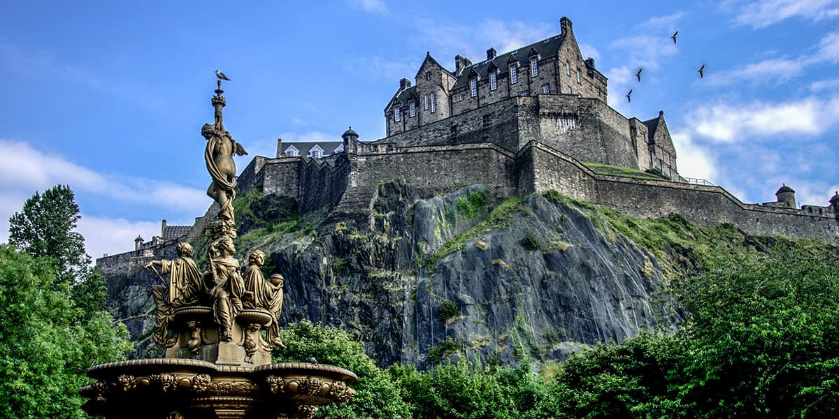 Edinburgh - roadtrip guide to UK & Ireland