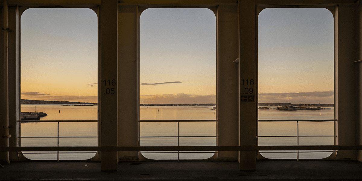 Victoria Seaways onboard Hero