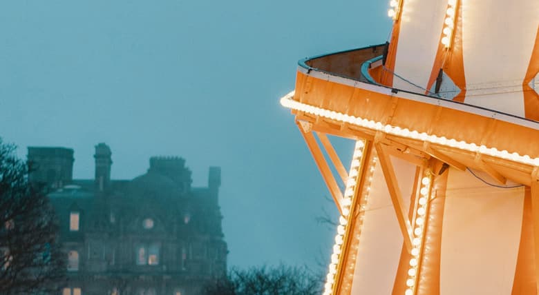 De-10-meest-sfeervolle-kerstmarkten-in-Engeland-en-Schotland-Edinburgh-780x428