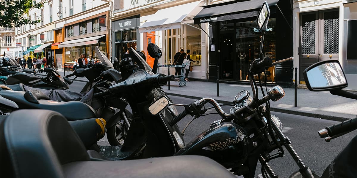 Helmets and hi-vis laws Motorcycling in France