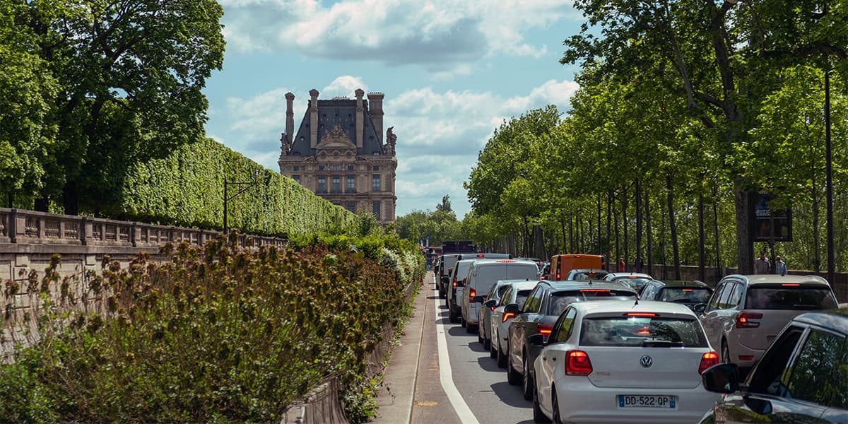 Lane splitting Motorcycling in France